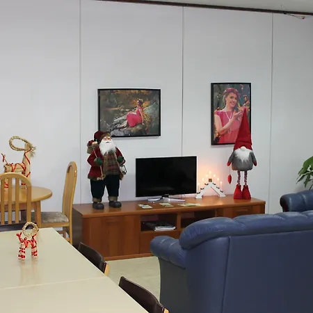 - Kuin Kotonaan Gasthuis 2*