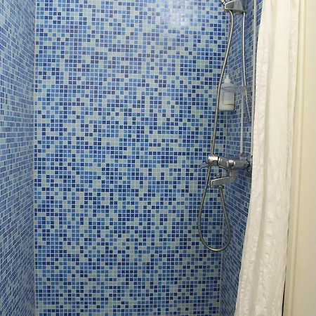 - Kuin Kotonaan Guesthouset
