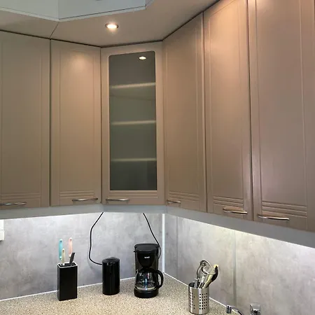 - Kuin Kotonaan Kotka